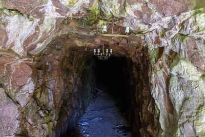 Rock formation in tunnel