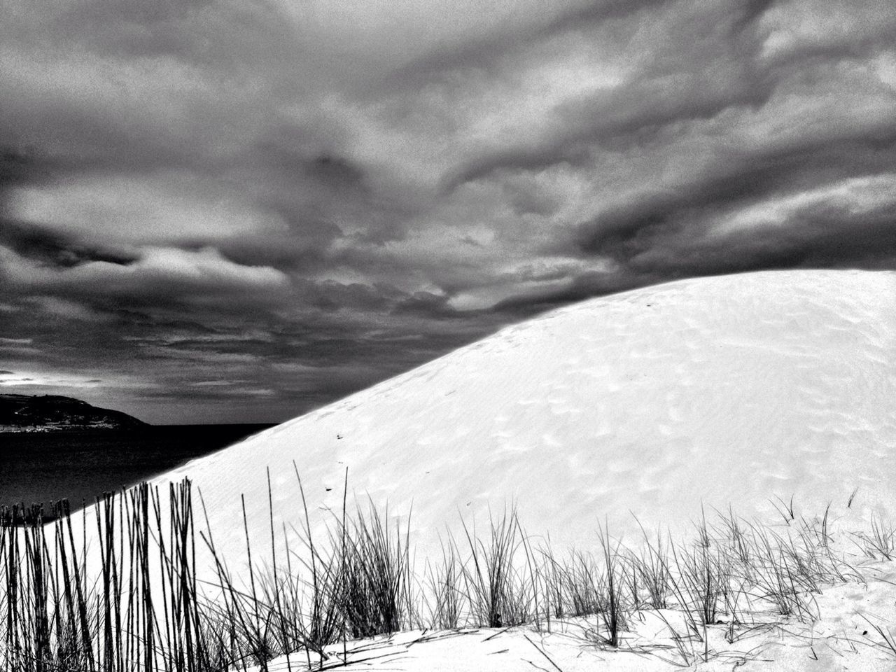 sky, cloud - sky, cloudy, snow, weather, tranquility, cold temperature, tranquil scene, scenics, winter, water, beauty in nature, nature, cloud, mountain, landscape, lake, overcast, non-urban scene, outdoors