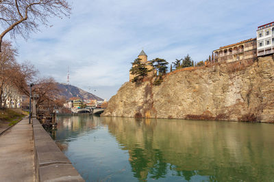 Metekhi church