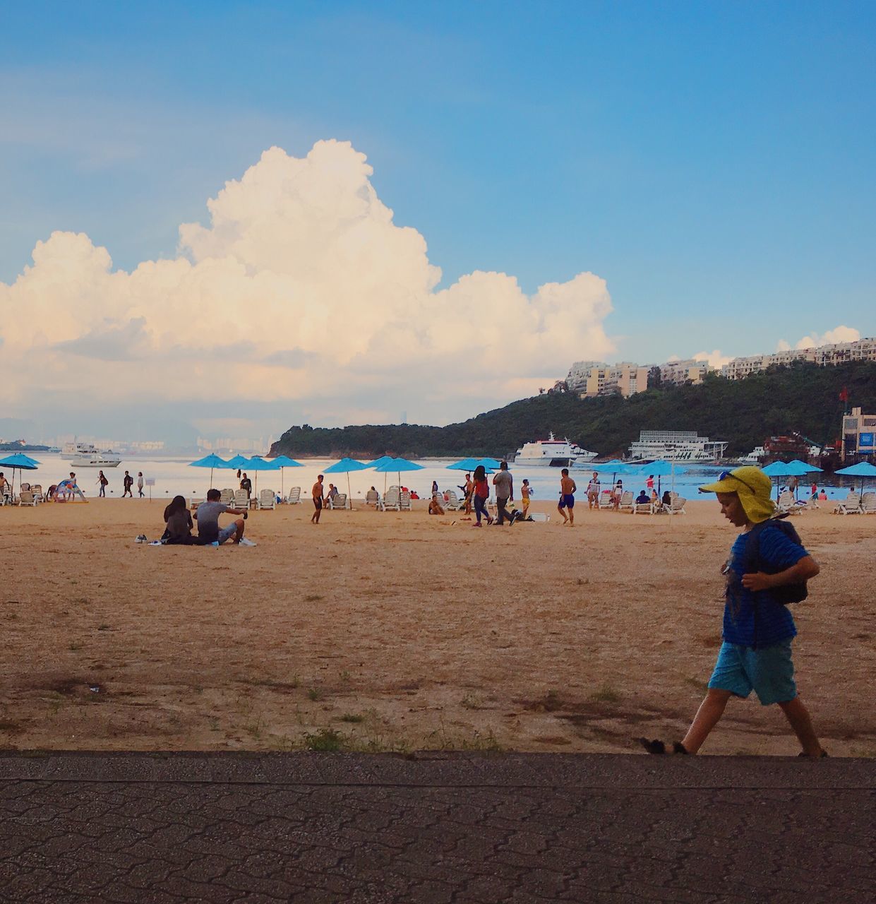 large group of people, beach, real people, sky, sand, lifestyles, sea, vacations, outdoors, shore, tourism, leisure activity, nature, beauty in nature, women, scenics, day, men, water, people, adult