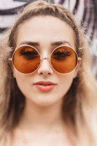 Portrait of woman with sunglasses