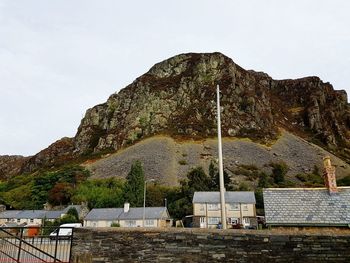 View of building with mountain in background