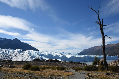 Scenic view of perito moreno glacier against mountain