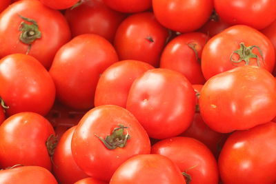 Full frame shot of tomatoes in market