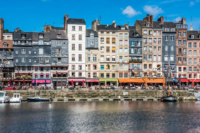 Buildings in city