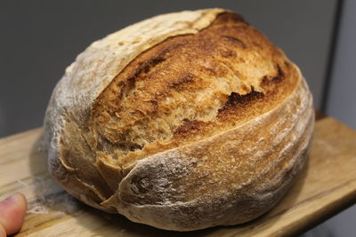 Close-up of bread on cutting board