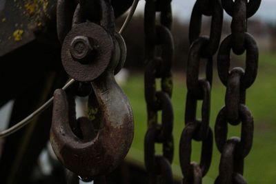 Close-up of rusty metal chain