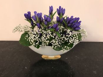 Close-up of flowers in vase on table