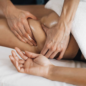 Ayurveda buttocks massage