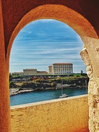 Sea seen through arch