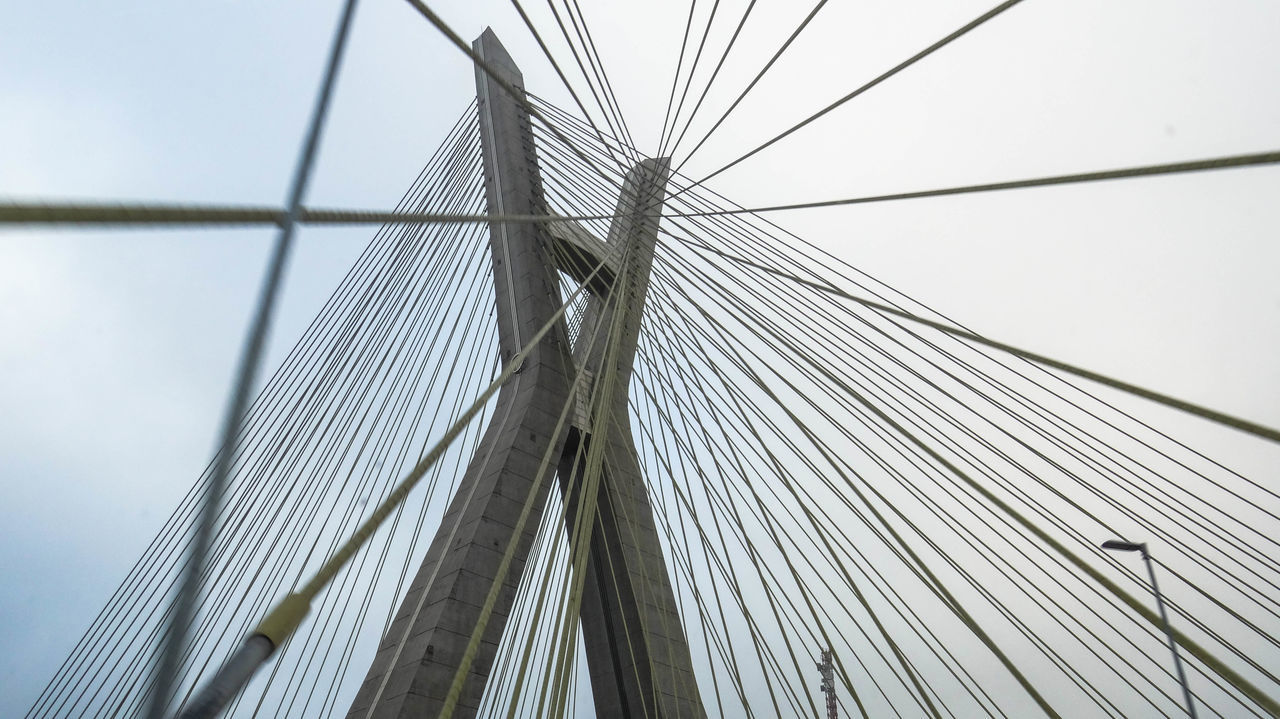 Ponte Estaiada Otávio Frias Filho, São Paulo, Brazil