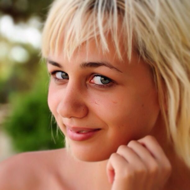 childhood, person, elementary age, innocence, cute, headshot, looking at camera, portrait, boys, girls, focus on foreground, close-up, lifestyles, leisure activity, front view, smiling, human face
