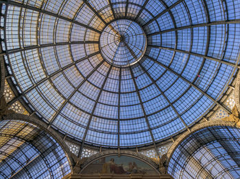 Low angle view of ceiling