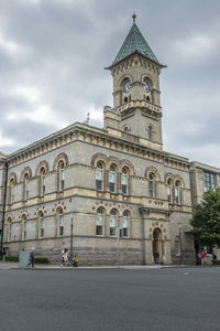 Another cloudy day in dublin, council hall at dun laoghaire