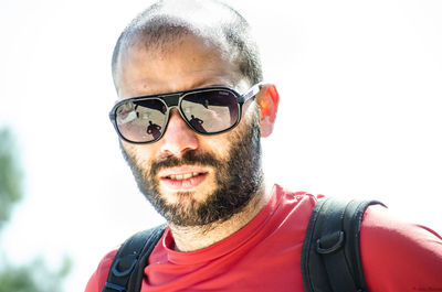 Portrait of young man wearing sunglasses