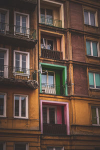 Colour windows
