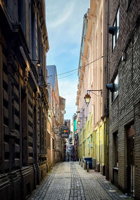 alley