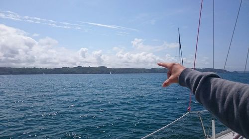 Cropped image of sea against clear sky