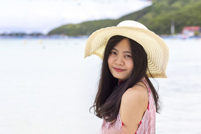 Portrait of a smiling young woman