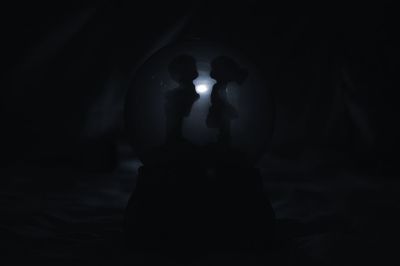 Silhouette couple kissing