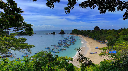 Scenic view of sea against sky