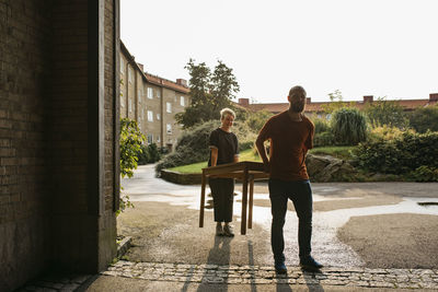 Couple carrying table