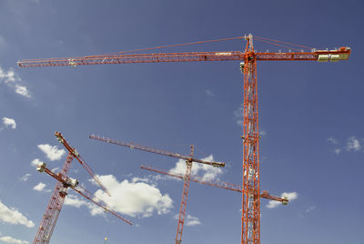 Cranes and construction sites