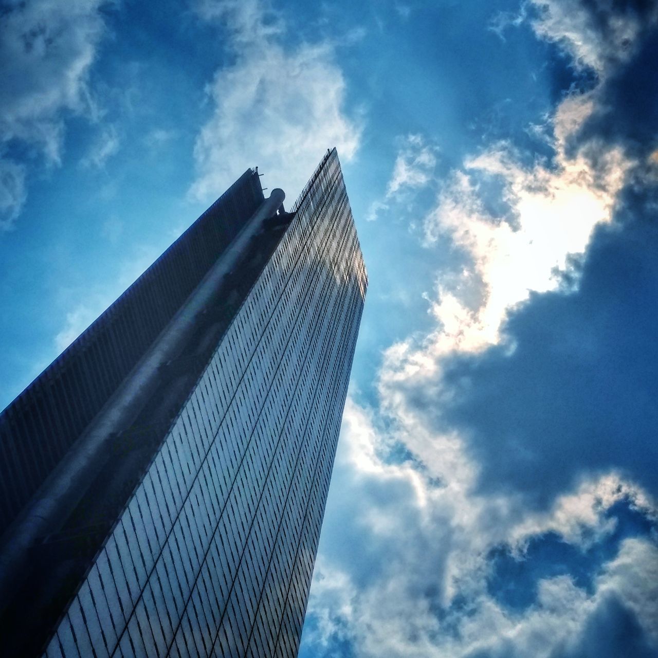 LOW ANGLE VIEW OF SKYSCRAPER