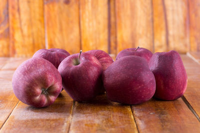 Close-up of apples on table