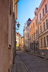 Narrow alley in city