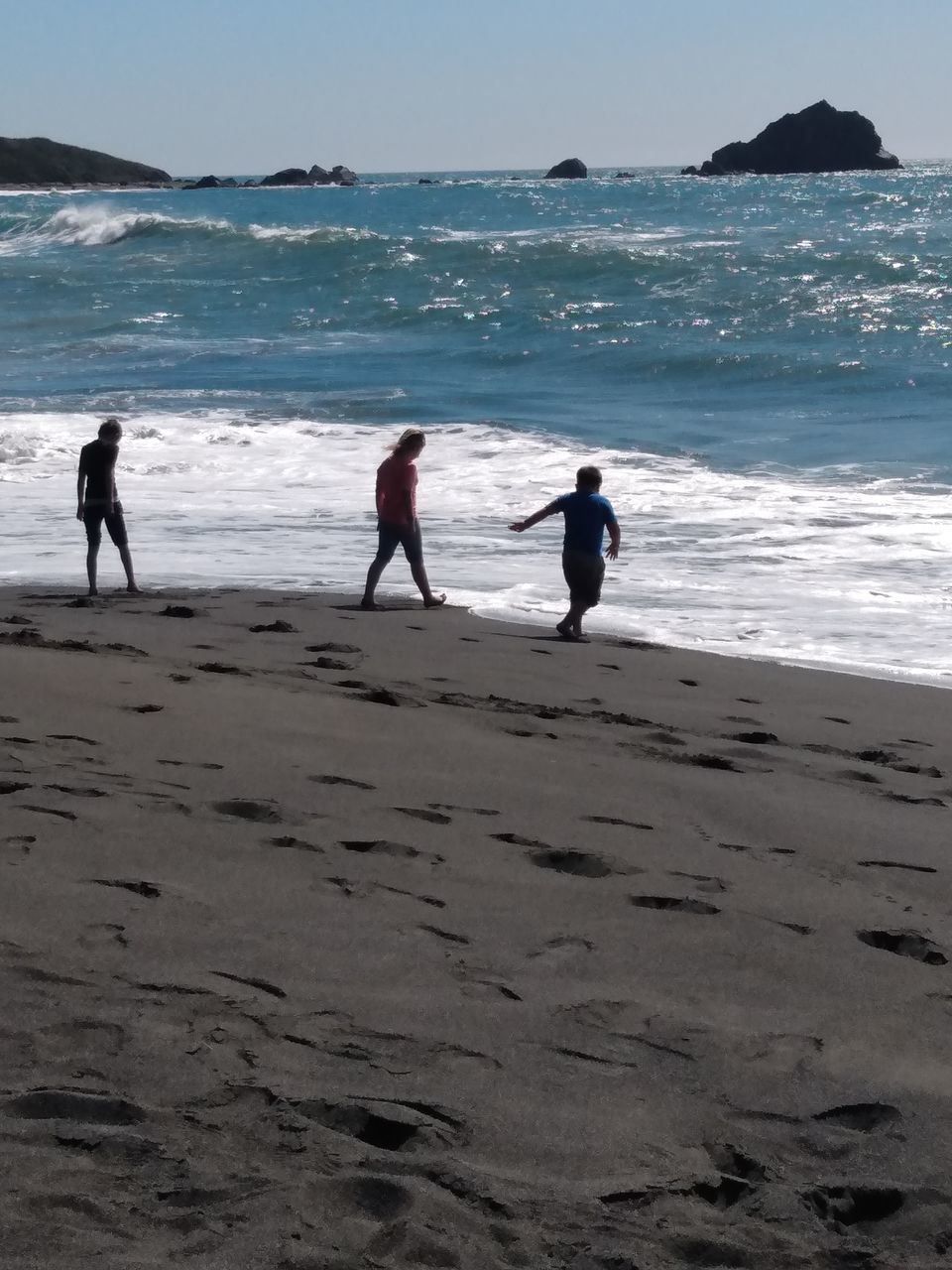PEOPLE ON BEACH