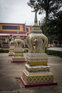 Statue of temple against sky