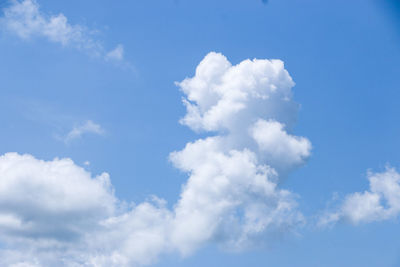 Low angle view of cloudy sky