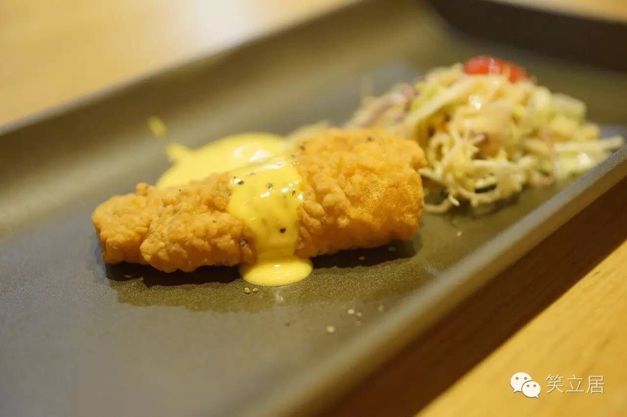 food and drink, food, indoors, ready-to-eat, freshness, selective focus, close-up, no people, healthy eating, plate, table, appetizer, sushi, day