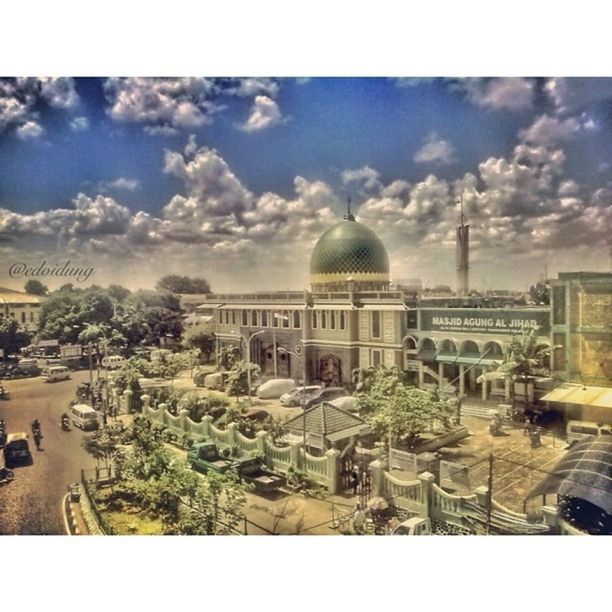 architecture, building exterior, built structure, sky, transfer print, dome, cloud - sky, city, auto post production filter, travel destinations, famous place, cloud, incidental people, travel, tree, tourism, fountain, cloudy, day, town square