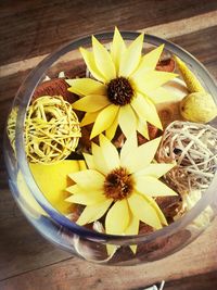 Close-up of yellow flowers