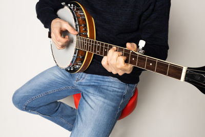 Man playing guitar