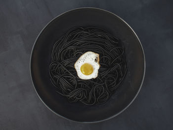 Black pasta with eggs