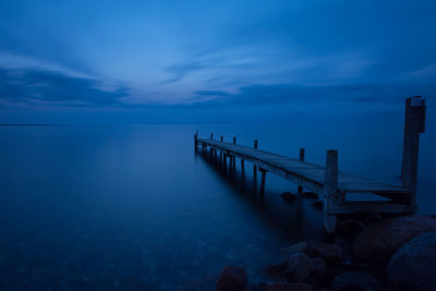 Longexposure of jetty in the evening