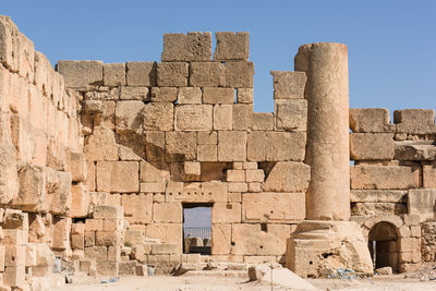 Old ruin building against sky