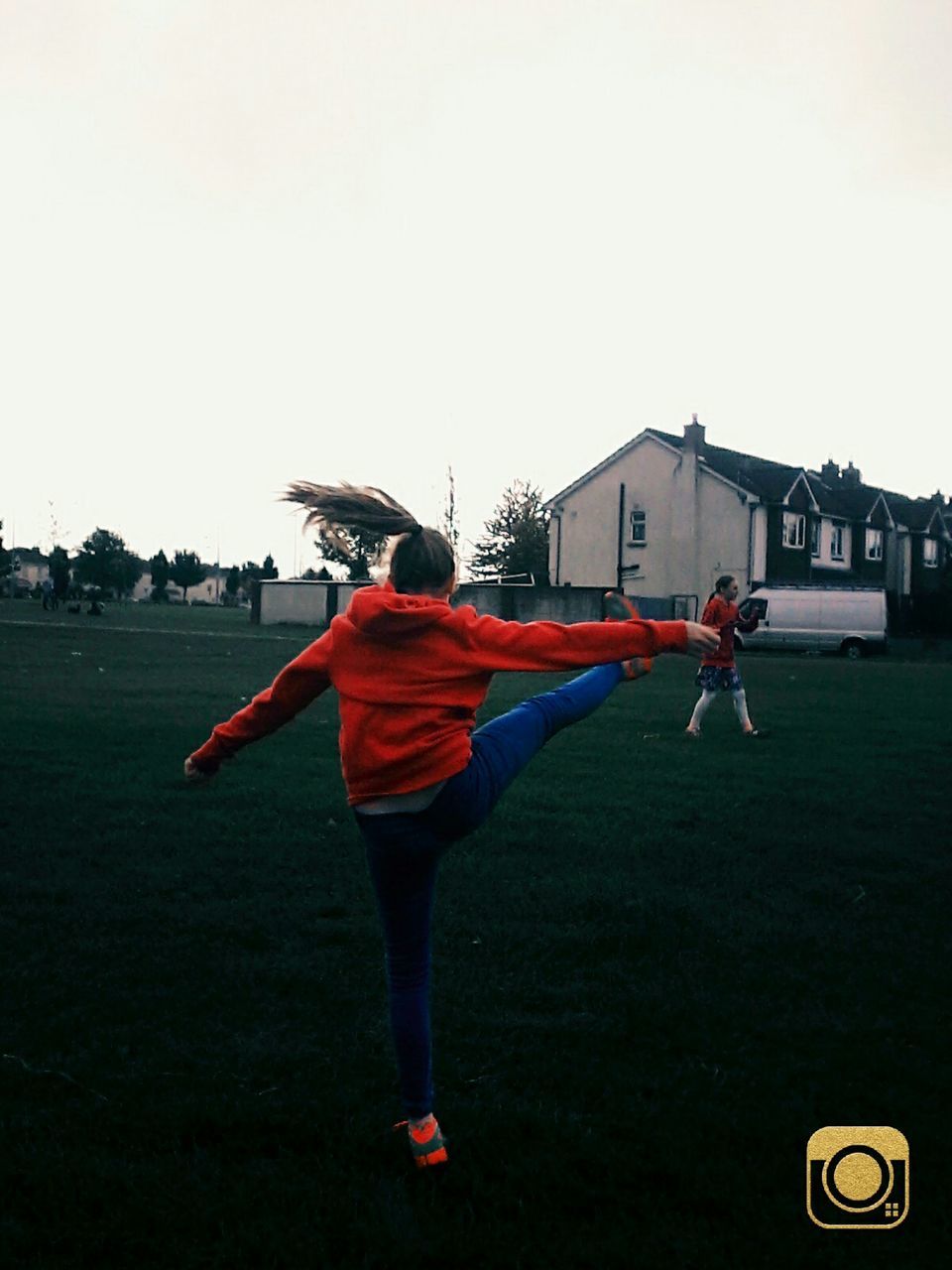 full length, childhood, lifestyles, leisure activity, casual clothing, boys, girls, rear view, elementary age, standing, grass, enjoyment, playing, fun, umbrella, playful, multi colored