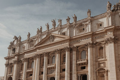 Saint peter's basilica in vatican, italy, rome on the background blue sky.