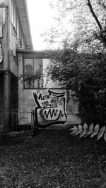 Graffiti on wall of building in city