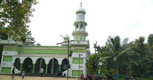 View of cathedral against sky