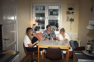 Women talking at table