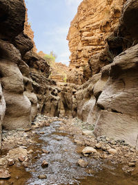 Here is glugazer valley of kerman, a wonderful place that is recommended to every tourist.