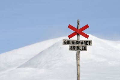 Trail marking in mountainous landscape, vasterbotten, lapland, sweden