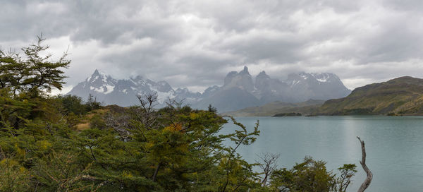 Lake nordenskjold in torres del paine national park, chile