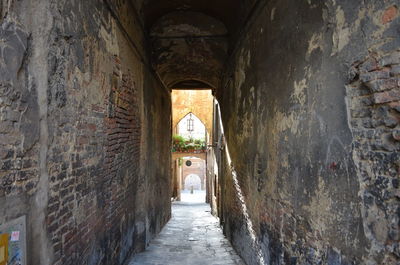 Archway in tunnel