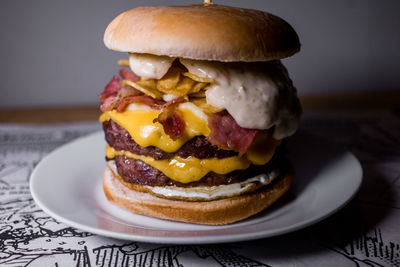 Close-up of burger in plate on table